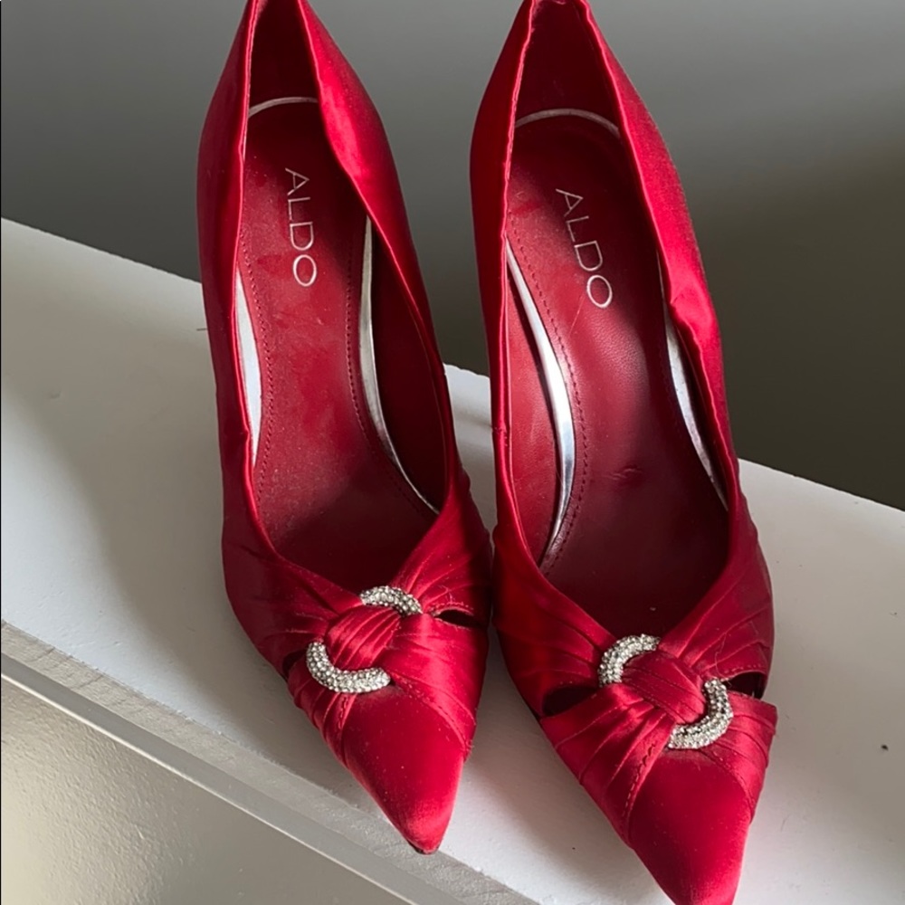 ✨New Aldo Red heels